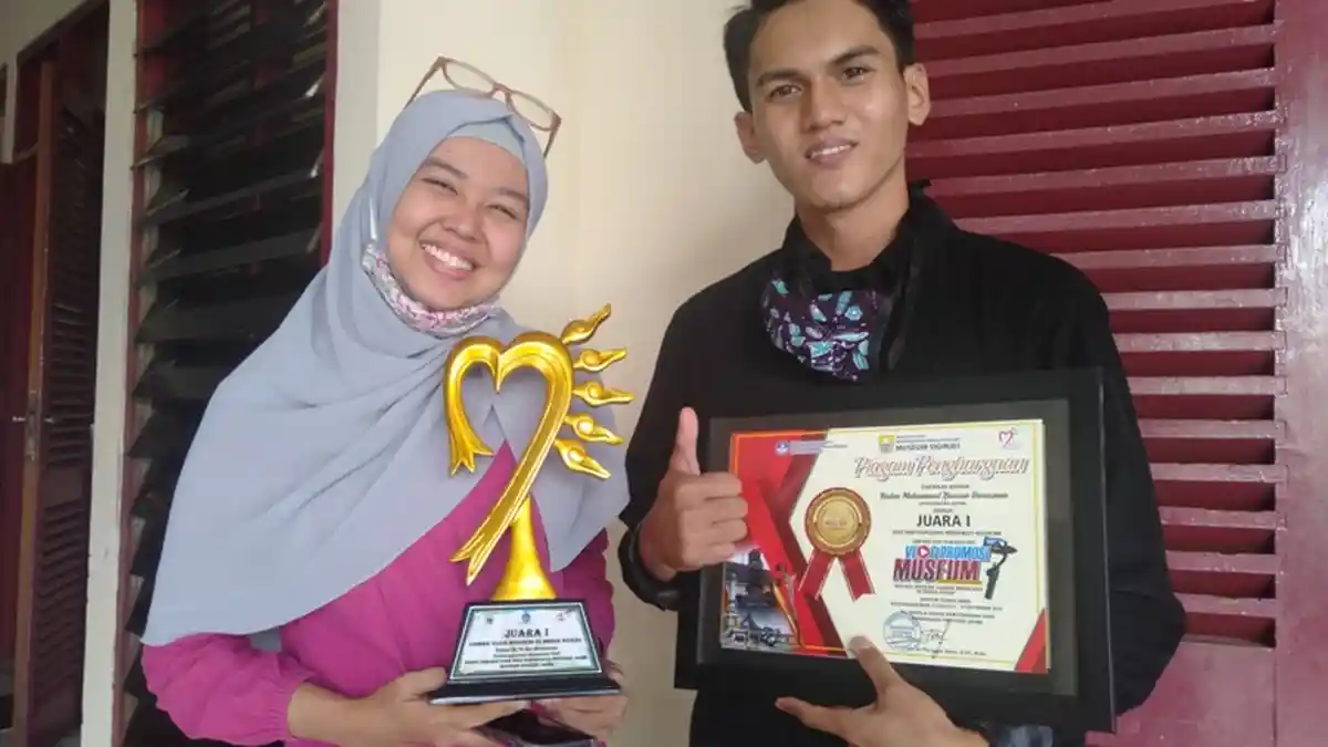 Bermodal Kamera Smartphone, Dua Mahasiswa Unja Ini Raih Juara Satu Lomba Vlog Museum