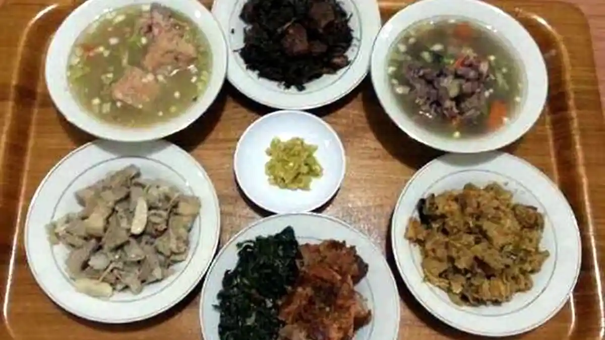 Jangan Cari Kecap dan Gula di Rumah Makan Toraja