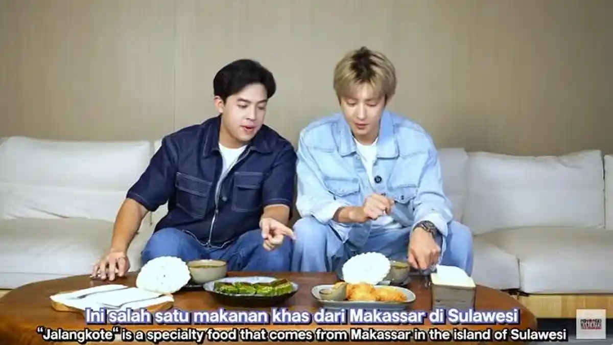 Ajak Idola K-Pop Chanyeol EXO Main Ular Tangga, Momen Jerome Polin Kenalkan Makanan Indonesia
