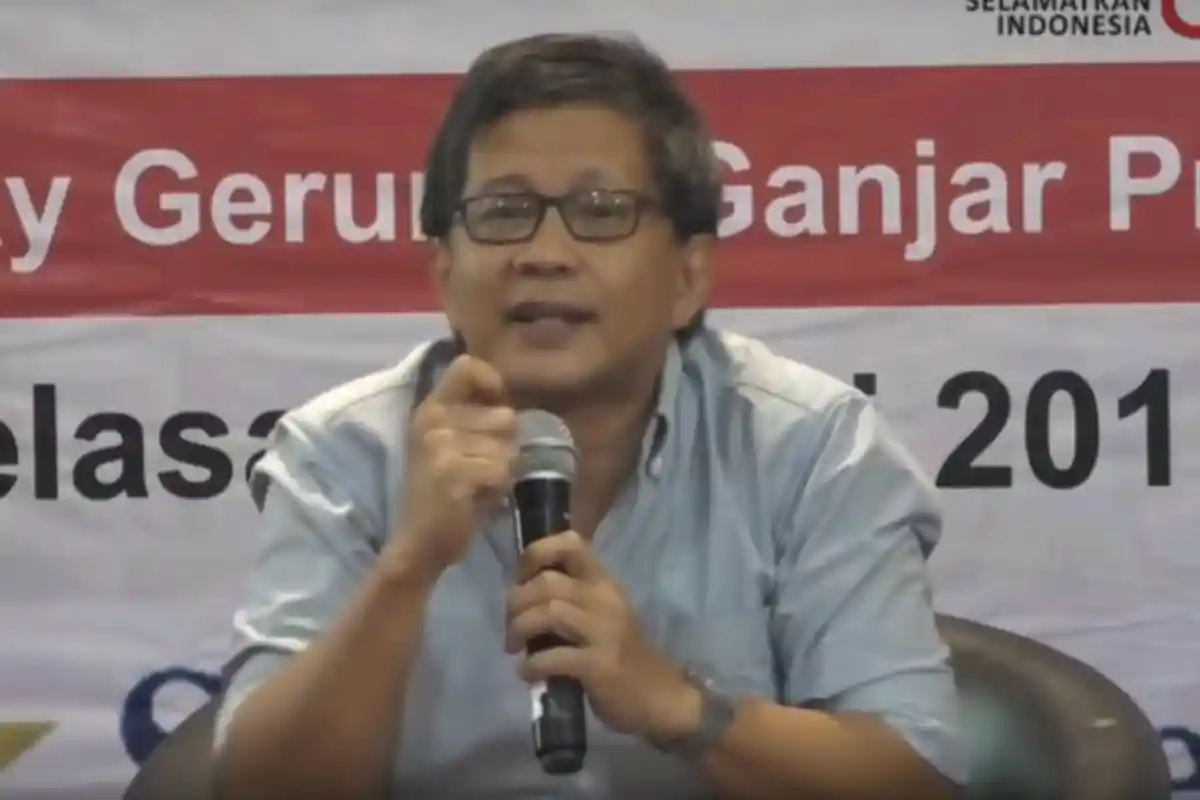Rocky Gerung Sebut Jokowi Tak Berintegritas Lewat Perumpamaan Peragawati Usai Tak Pilih Mahfud MD