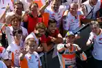 motogp-aragon-2018-marquez-hattrick-lorenzo-jatuh_20180923_202646.jpg
