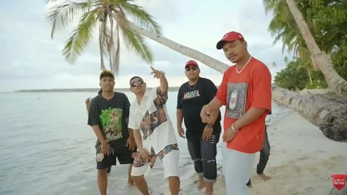 Chord dan Lirik You Understand - Toton Caribo ft. Wizz Baker & Teddy ...