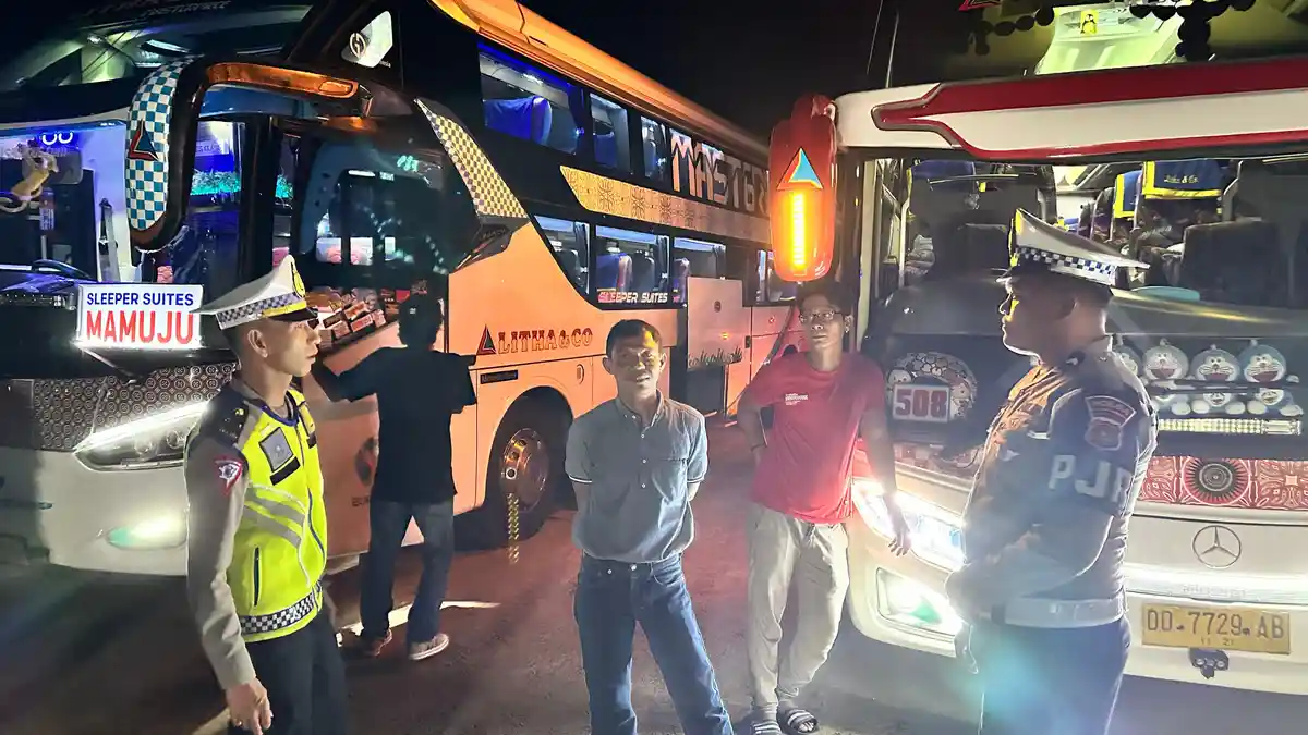 Arus Balik, Ribuan Penumpang Tiba di Terminal Simbuang Mamuju