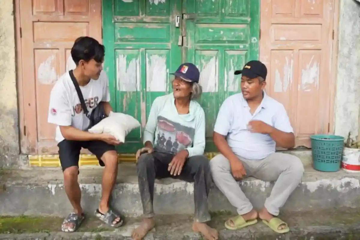 Hasil Panen Tanah Bengkok Kepala Desa di Wonosobo Dibagikan Gratis kepada Warga Kurang Mampu