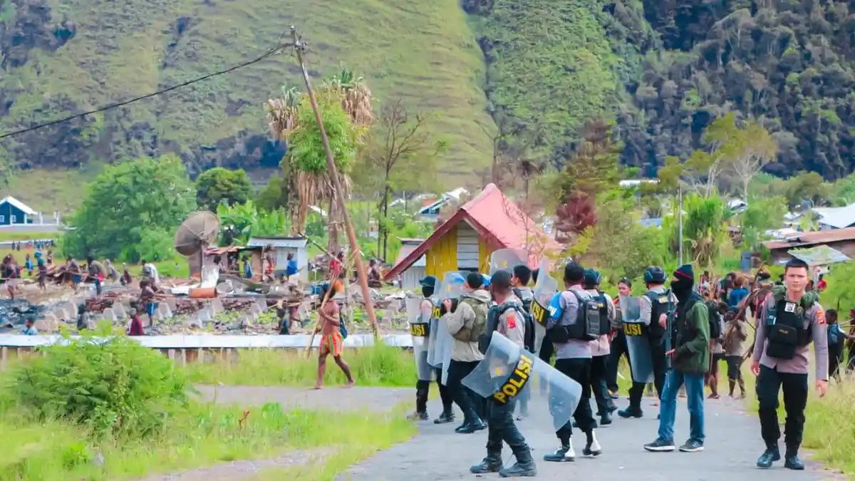 Satgas Operasi Damai Cartenz Ungkap Bentrok Pilkada Puncak Jaya: 12 Orang Meninggal, KKB Terlibat