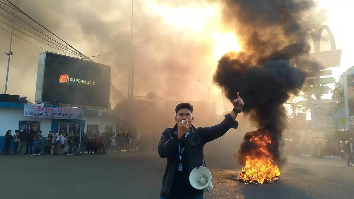 Mahasiswa Banten Ancam Demo Berjilid-Jilid Jika DPR Terus 'Membegal' Putusan MK
