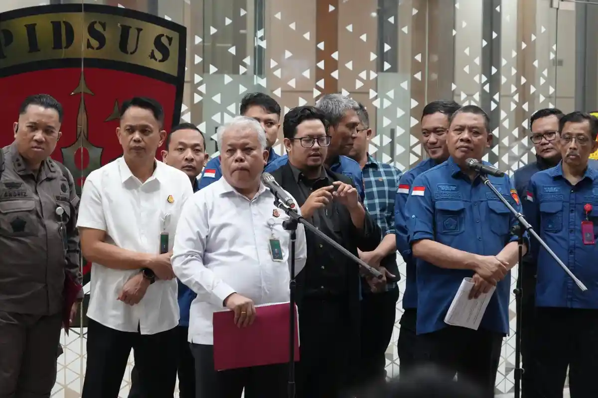 Bapak dan Anak Jadi Tersangka Dugaan Korupsi Pertamina, Ini Peran Riza Chalid dan Kerry Andrianto