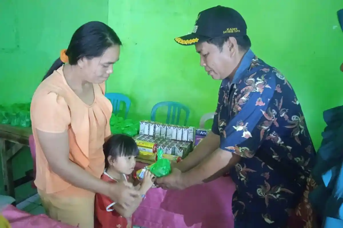 Tiap Tiga Bulan, Pemdes Dataran Tapus di Rejang Lebong Bagikan PMT untuk Cegah Stunting