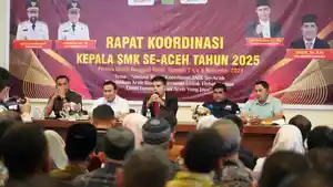 Plt-Kadisdik-Aceh-Murthalamuddin-memimpin-langsung-Rakor-Kepala-SMK-se-Aceh.jpg