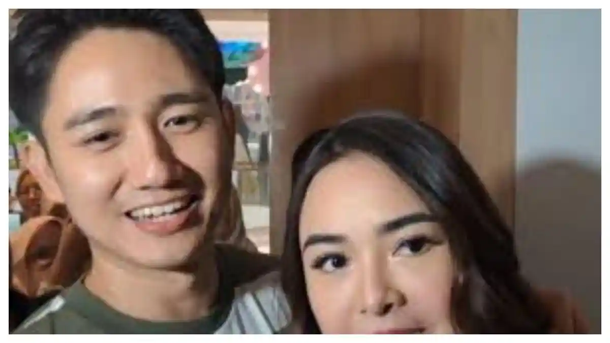 Aksi Santai Amanda Manopo dan Kenny Austin di Kafe Umum Bikin Pengunjung Terkejut