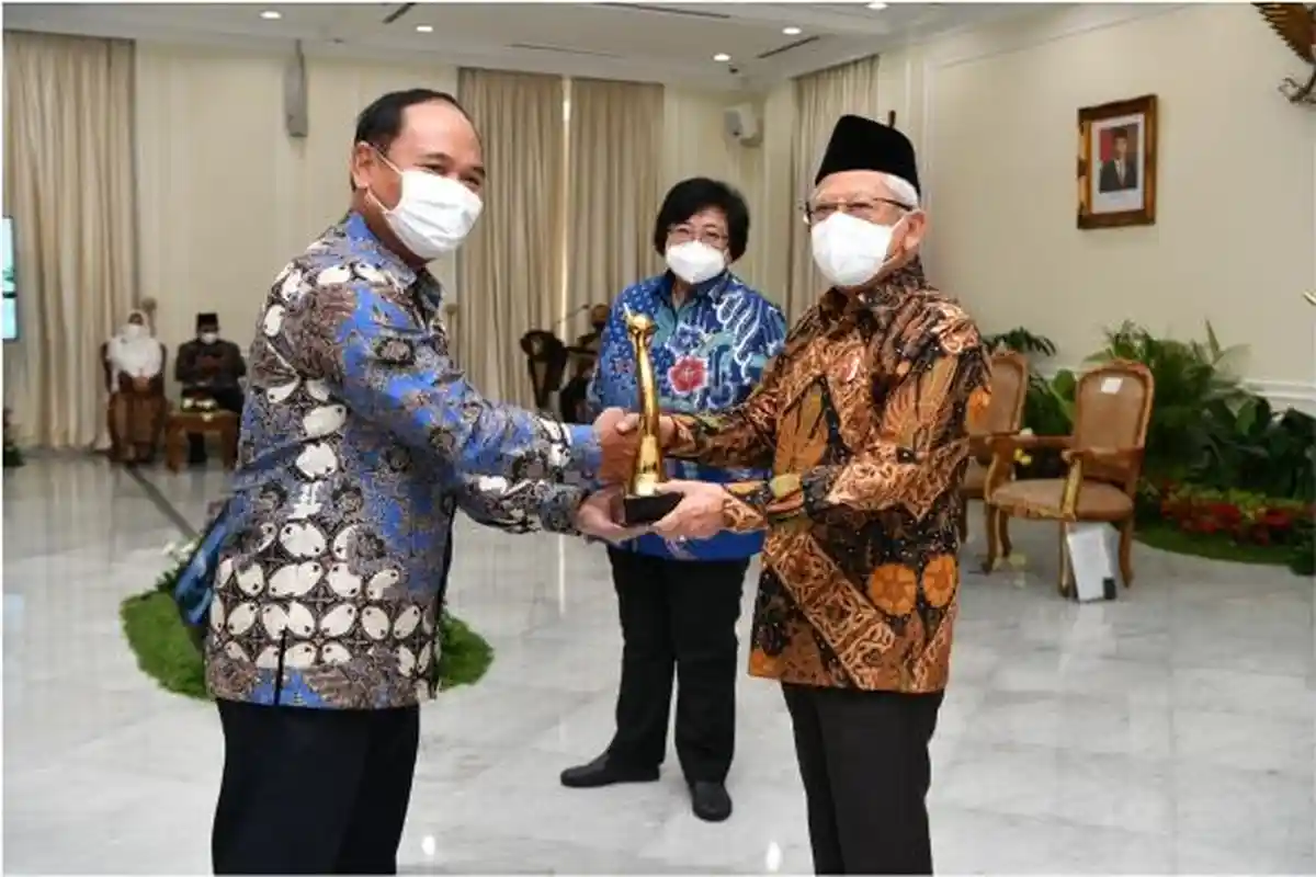 Terapkan Prinsip Ekonomi Hijau, Pupuk Kujang Raih Proper Emas dari KLHK