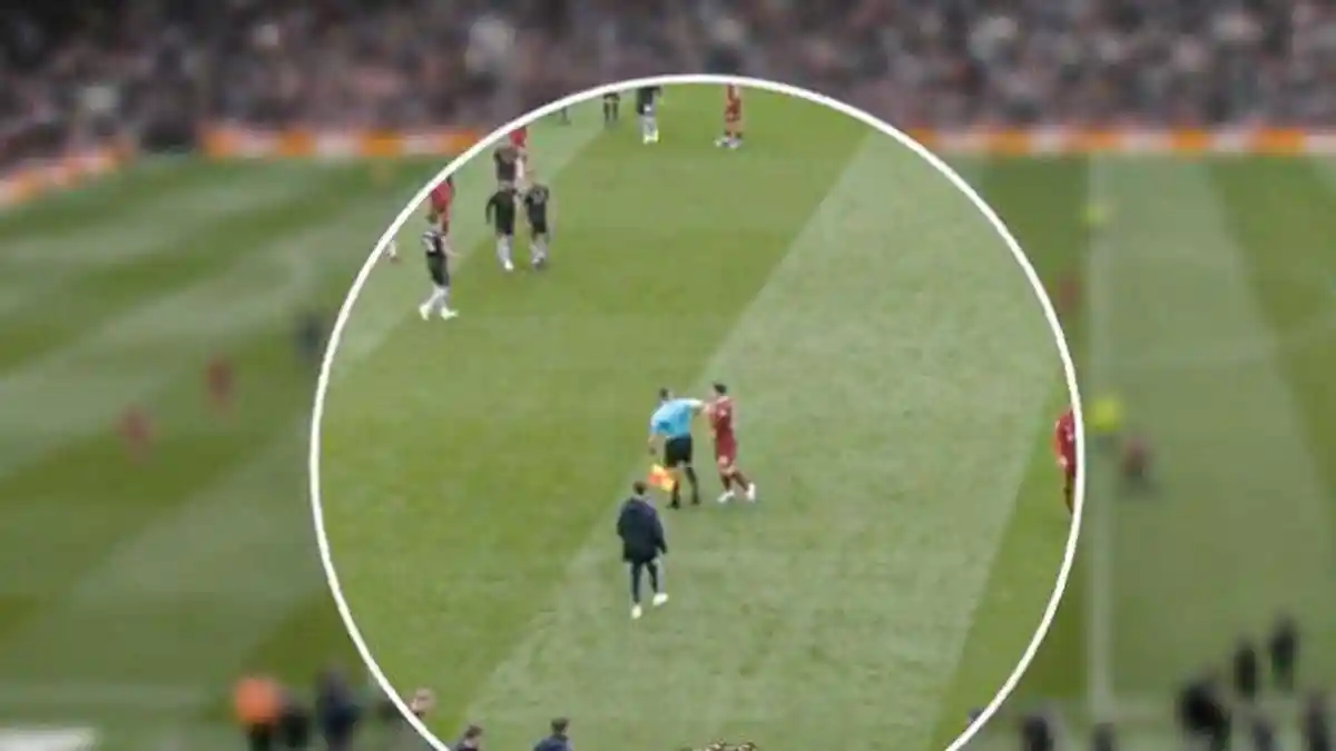 Diduga Sikut Pemain Liverpool, Asisten Wasit Constantine Hatzidakis Diistirahatkan