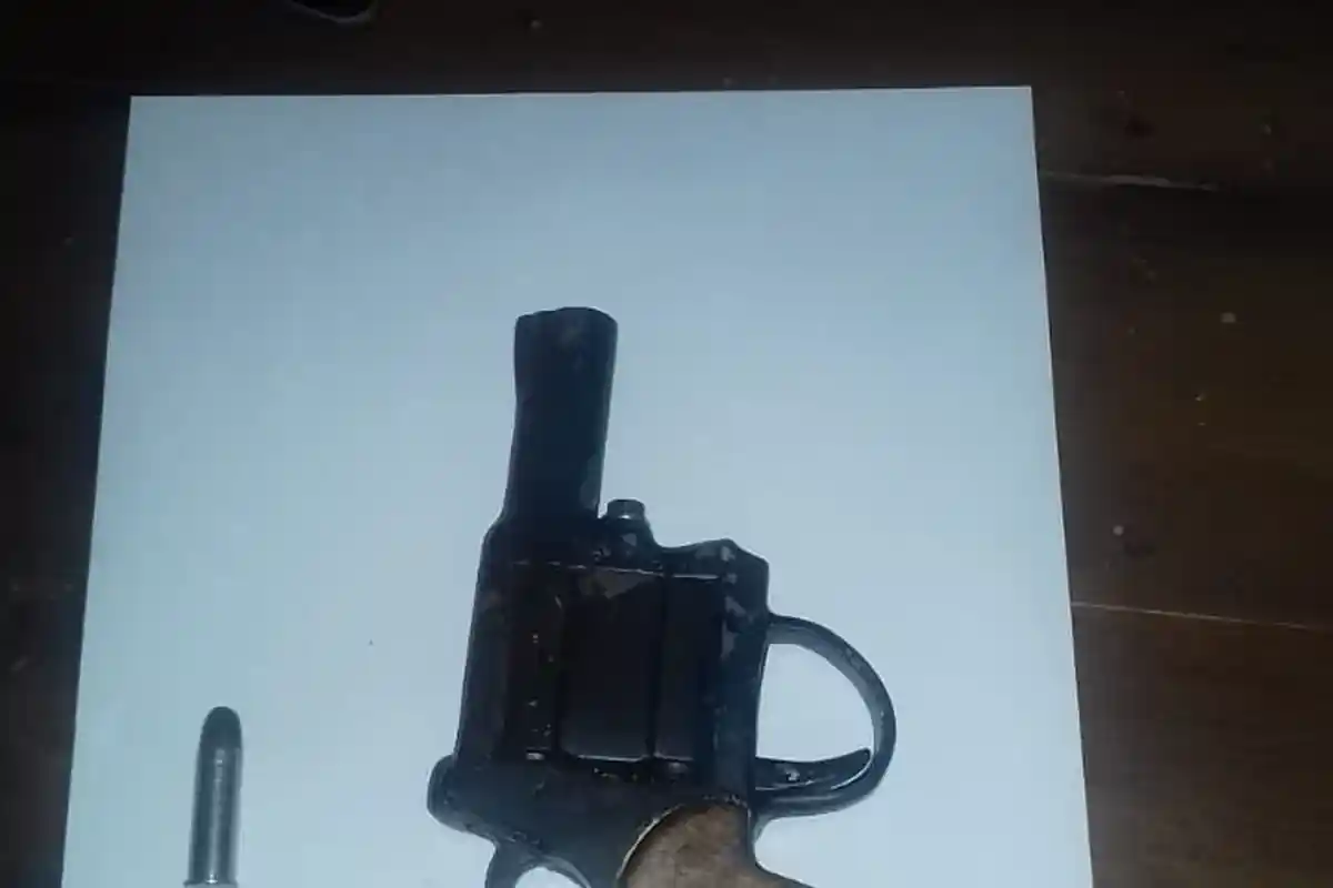 Aparat Polsek Gunung Sugih Amankan Pria Bawa Senpi Ilegal