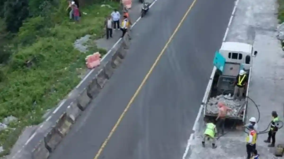POPULER SUMBAR: Bappeda Sumbar Efisiensi Anggaran, BPJN Lebarkan Jalan Nasional di Lembah Anai