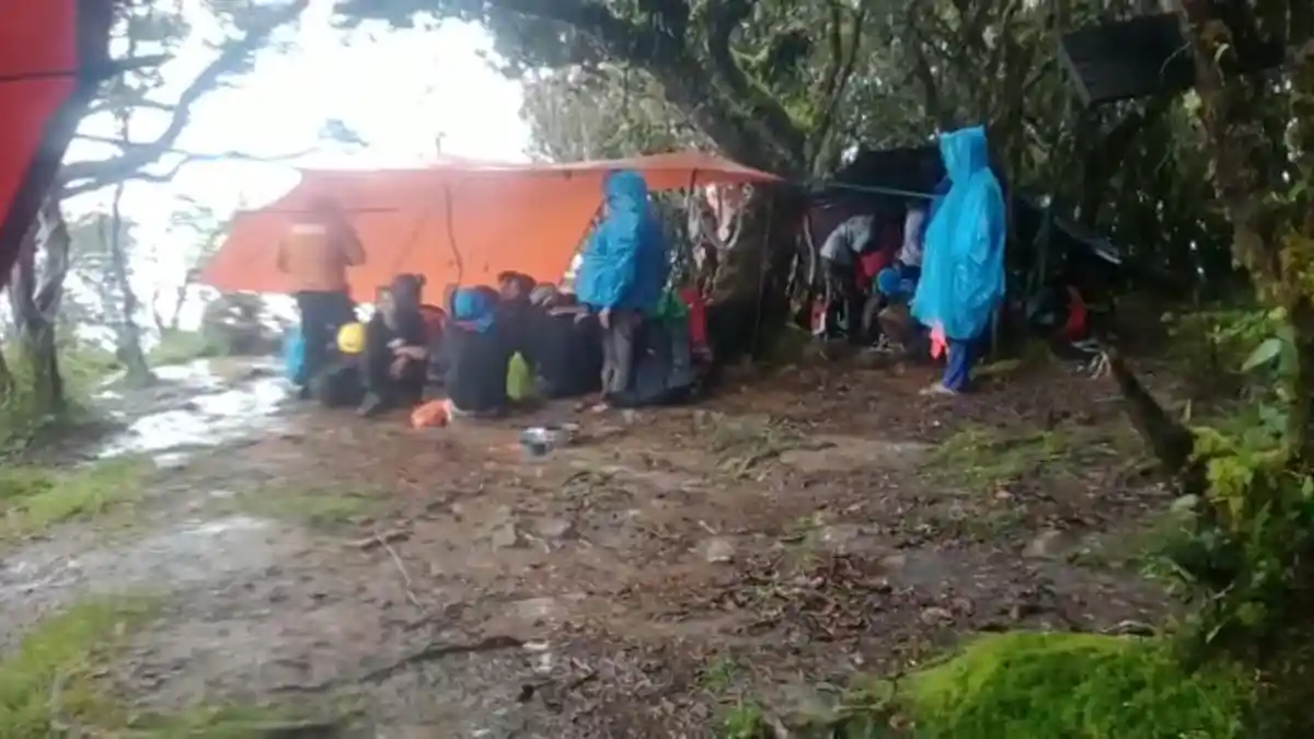 Ini Kendala Tim Sar Saat Pencarian 6 Pendaki di Gunung Lompobattang Gowa