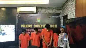 Empat-tersangka-pengeroyokan-yang-berujung-penusukan-terhadap-pemuda-berinisial-AM-26.jpg