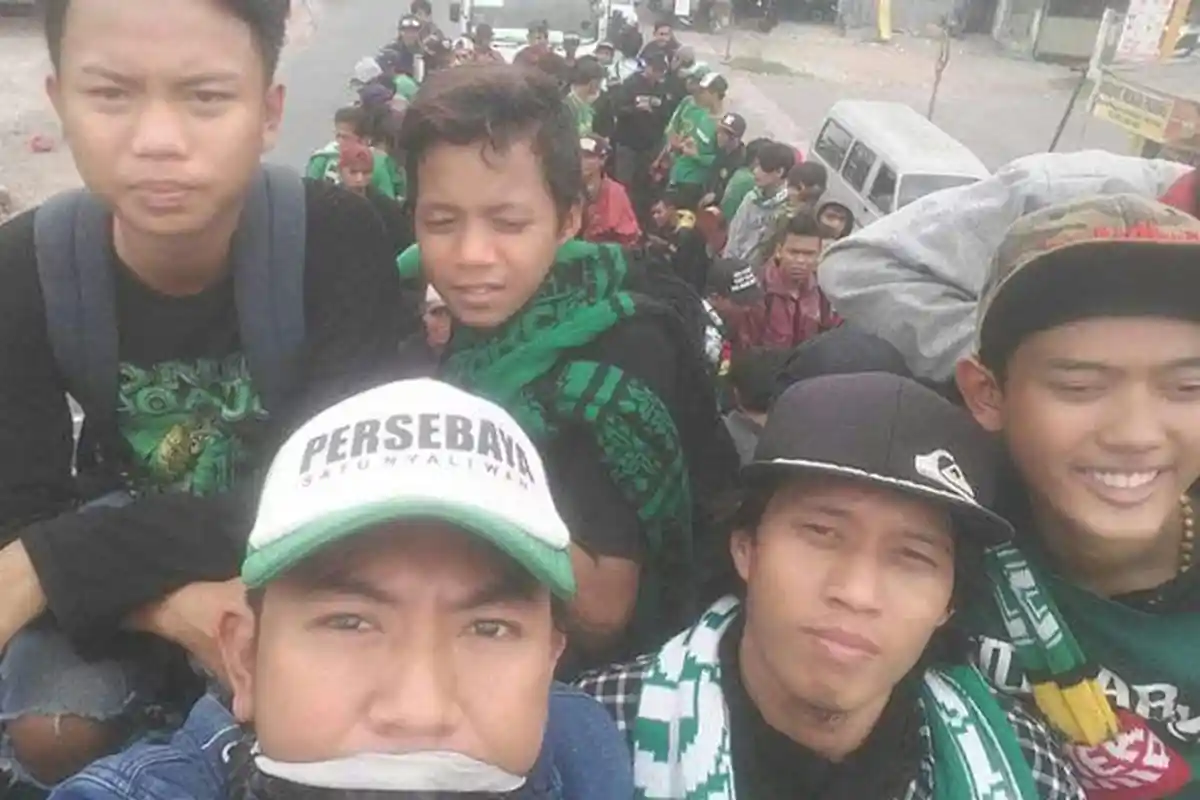 Rombongan Bonek Dijadwalkan Away ke Bekasi dari Stasiun Pasar Turi Surabaya