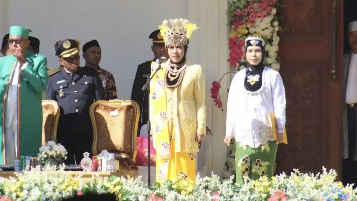 HUT ke 23 Kepulauan Sula: Pemkab Launching Baju Adat Khas Berwarna Putih-Hijau