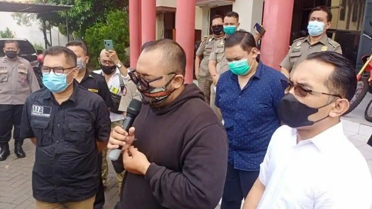 Setelah Minta Maaf, Pria yang Viral Ejek Pengunjung Mall Bermasker Kini Siap Jadi Duta Covid-19