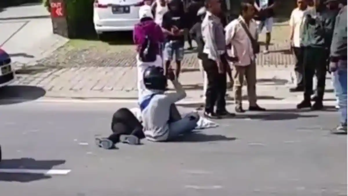Diduga Mengantuk, Bonceng Pacarnya Mahasiswi FH Udayana Terjatuh dari Motor & Tewas di Tempat