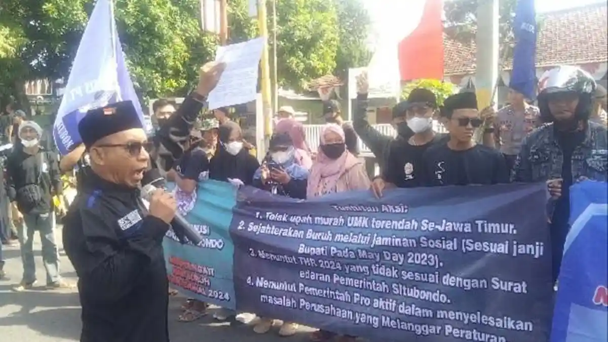 Peringati May Day, Ratusan Buruh di Situbondo Turun Tagih Janji Bupati