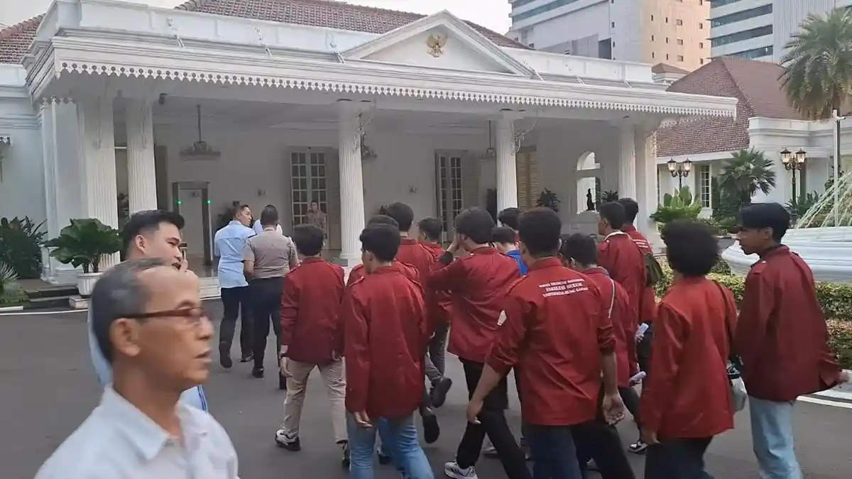 15 Perwakilan Mahasiswa Temui Wapres Gibran Usai Berunjuk Rasa