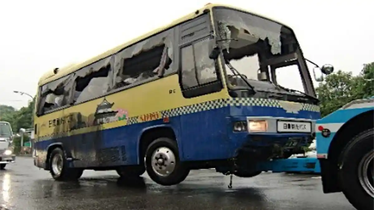 Bus Wisata Terguling di Oita Jepang