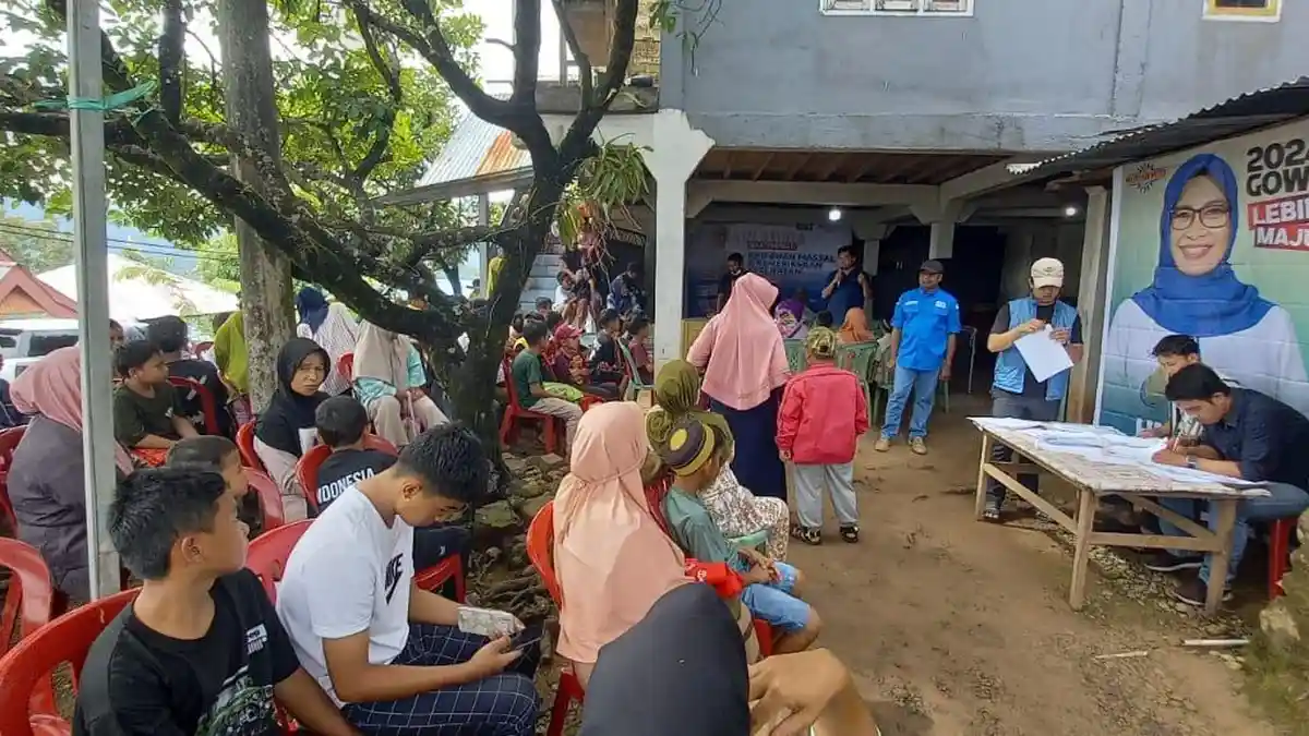 Cabup Gowa Husniah Talenrang Sunat Puluhan Bocah Kecamatan Bungaya