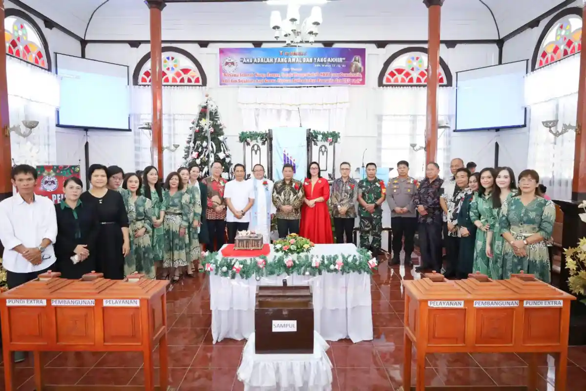 Pesan Jemmy Kumendong Saat Hadiri HUT ke-151 GMIM Watumea Minahasa
