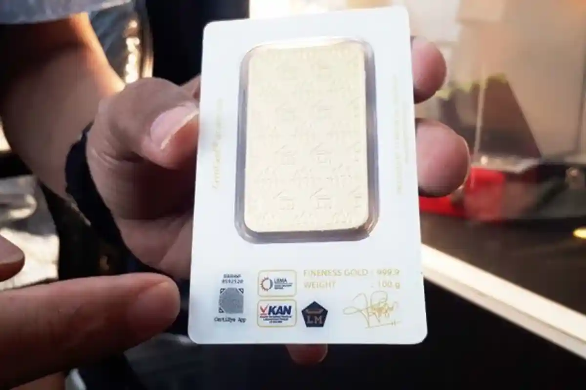 Akhir Pekan Harga Emas Antam Turun Tipis, Cek Rincian  Harga Paling Update