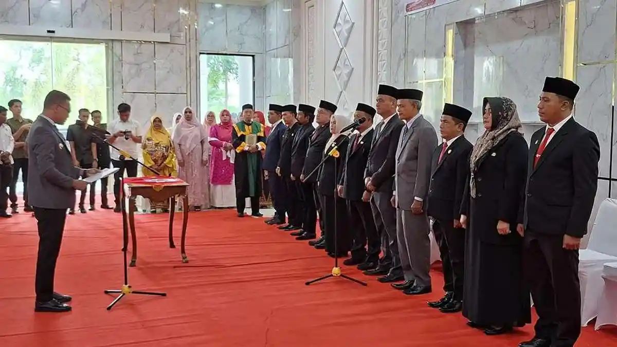 Bupati Safaruddin Lantik 11 Pejabat Eselon II, Ini Nama-namanya