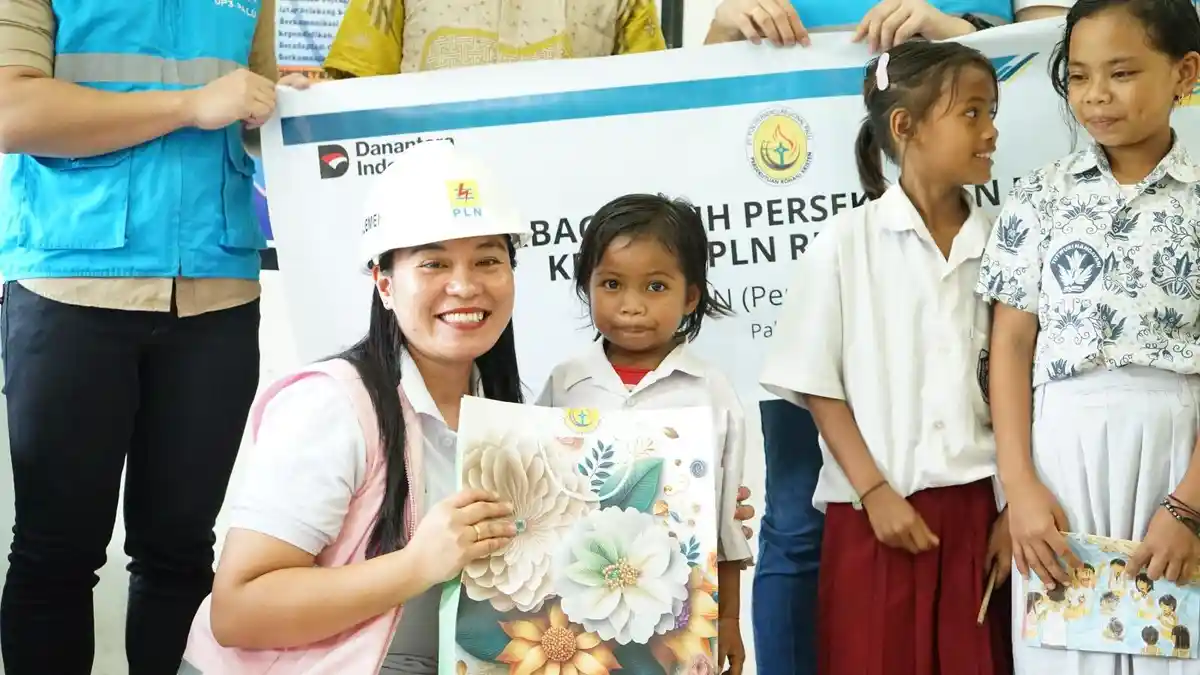 PLN UP3 Palu Bantu Dunia Pendidikan, Hadirkan Harapan di Sekolah Pelosok