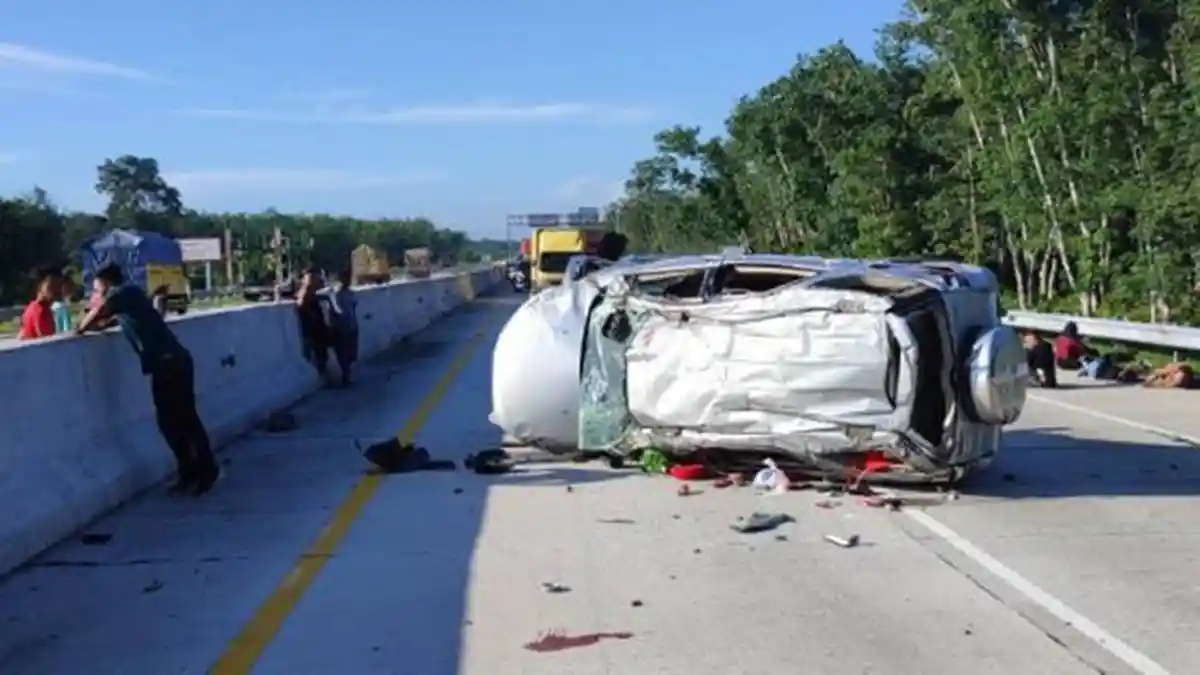 Nama-nama Korban Tewas Kecelakaan Mobil Terios yang Alami Pecah Ban hingga Terguling di Tengah Jalan