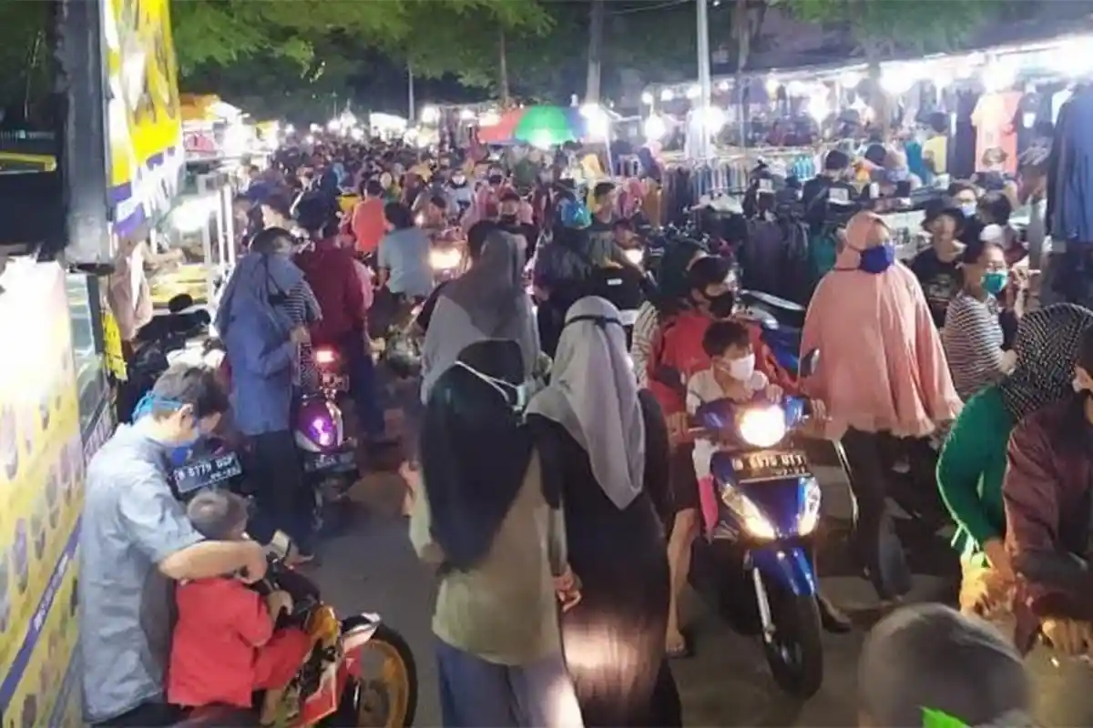 Viral Kerumunan Warga Saat Pasar Kaget, Pengelola PIK Cakung: Itu PKL dari Luar