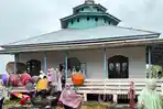 Sempat Diguyur Hujan, Warga Transmigrasi Tanjung Buka Bulungan Tetap Semangat Salat Idul Fitri
