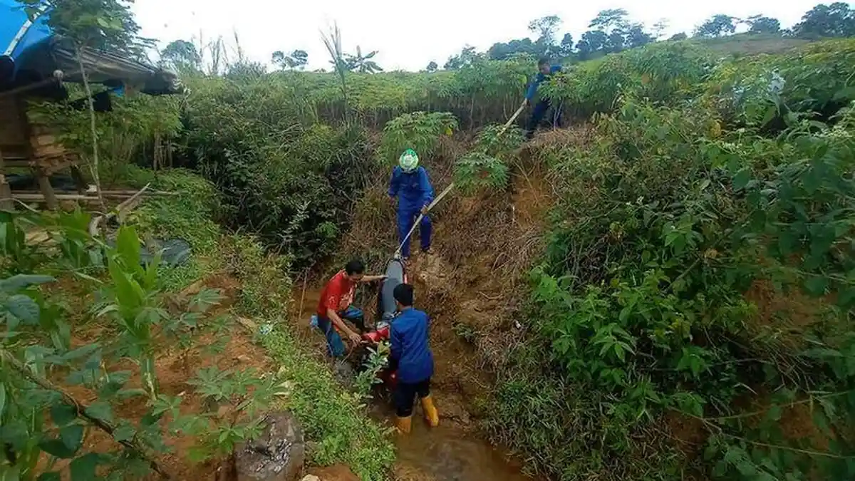 Gegara Ikuti Arahan Google Maps, Pria di Bogor Malah Nyungsep di Kebun Singkong Hambalang