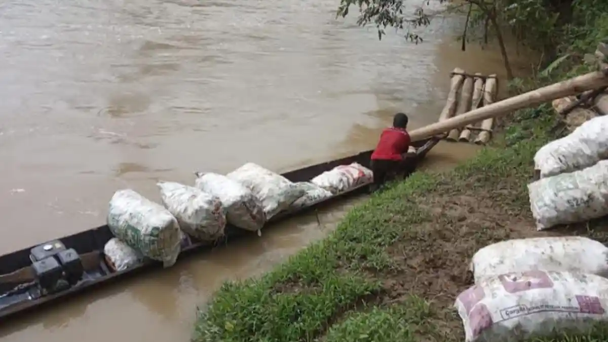 Hasil Panen Dikeluarkan Gunakan Perahu, Petani Minta Bangun Jembatan Gantung