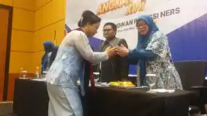 Prosesi-angkat-sumpah-terhadap-mahasiswa-Pendidikan-Profe.jpg