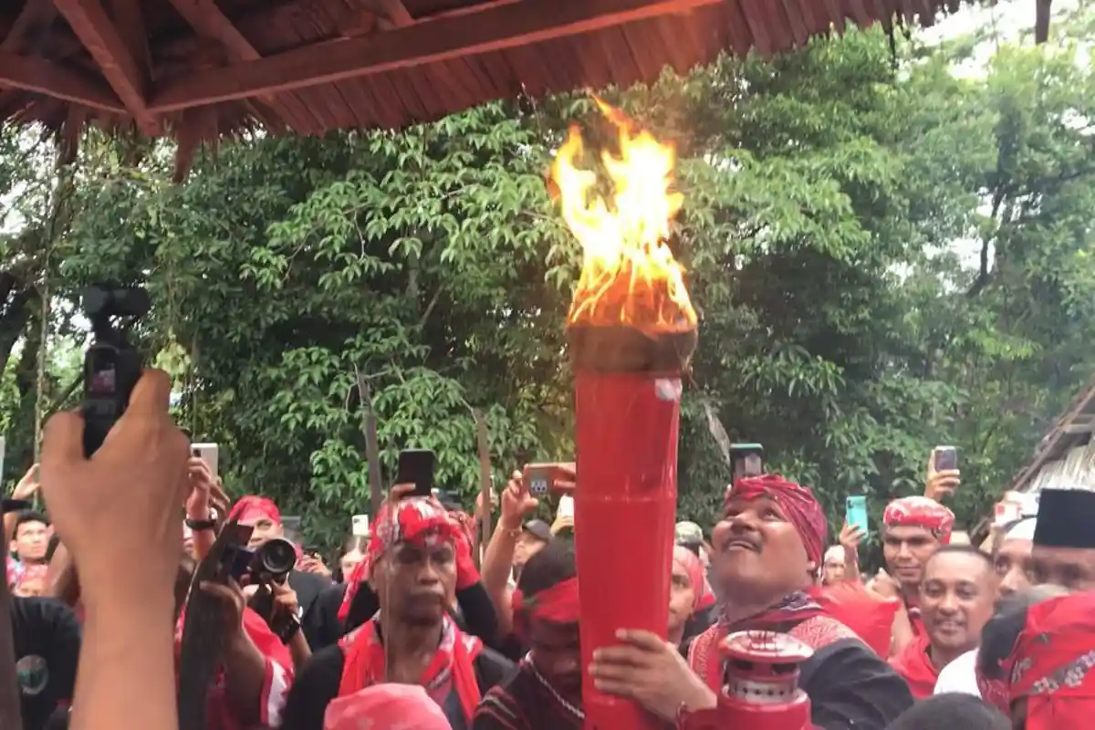 Hari Pattimura ke 206, Negeri di Saparua Lari Obor Mulai dari Gunung Saniri