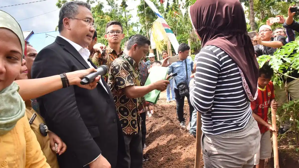 Selain Padat Karya, Mendes Dorong Desa Miliki Produk Unggulan