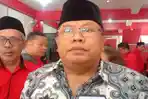Wali-Kota-Blitar-Santoso-saat-diwawancarai-wartawan.jpg