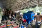 Dua-unit-alat-pencacah-sampah-Tempat-Pengolahan-Akhir-Sampah-TPAS-Basirih.jpg