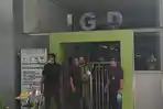 KEBAKARAN-Petugas-keamanan-RSUD-Dr-Soetomo-Surabaya-berjaga-di-ruang-IGD.jpg