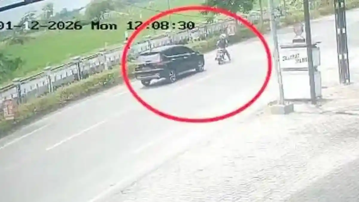 Pengendara Supra X Tewas Disambar Xpander saat Keluar Toko Menyeberang Jalan