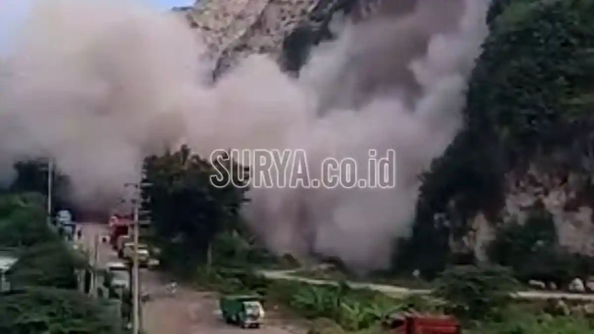 Gunung Kapur Sadeng di Puger Kabupaten Jember Longsor, Videonya Tersebar di Facebook