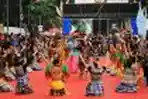 Karnaval Ngagaya Gandrung Ka Sarung