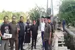 DPRD-Prabumulih-Sidak-Pembangunan-Jembatan-Desa-Sungai-Medang-Ingatkan-Kontraktor-Tak-Menyimpang.jpg