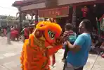 Meriahnya Tahun Baru Imlek di Bojonegoro, Barongsai di Klenteng Hok Swi Bio Bikin Warga Antusias