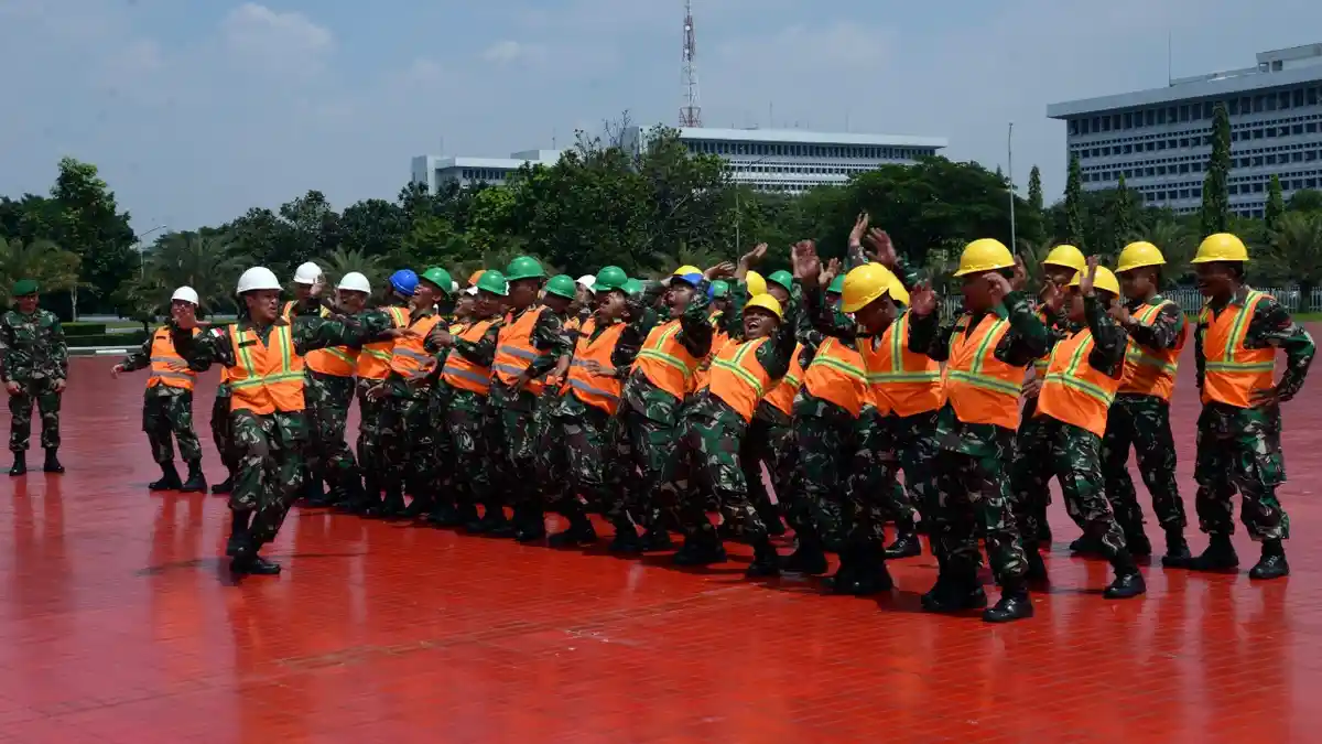 Dankormar Hadiri Upacara Penyambutan Satgas Garuda Karhutla Australia