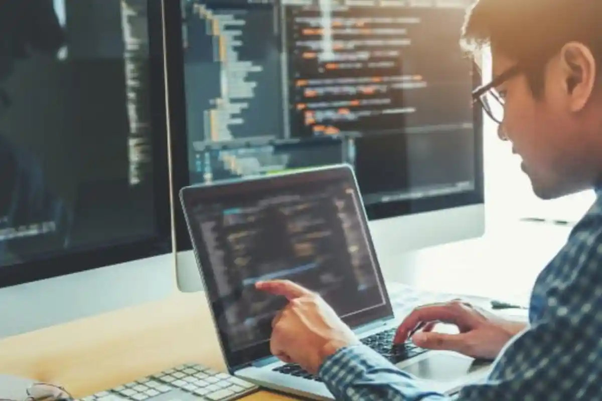 Maksimalkan Manfaat Kuliah Jurusan Teknik Informatika: 5 Karier Menjanjikan Masa Depan